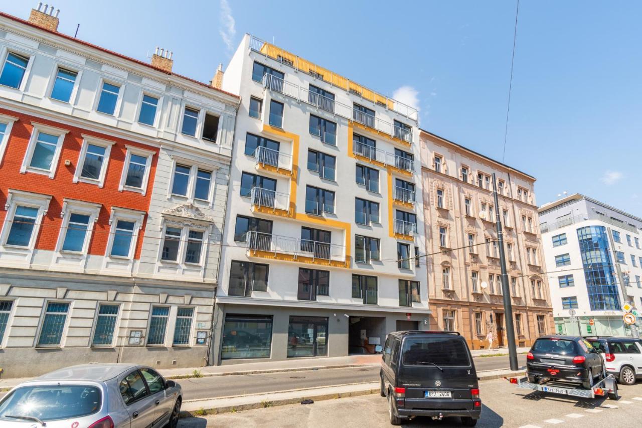 Brand New Studio Apartment #21 With Free Secure Parking In The Center Praha Eksteriør bilde